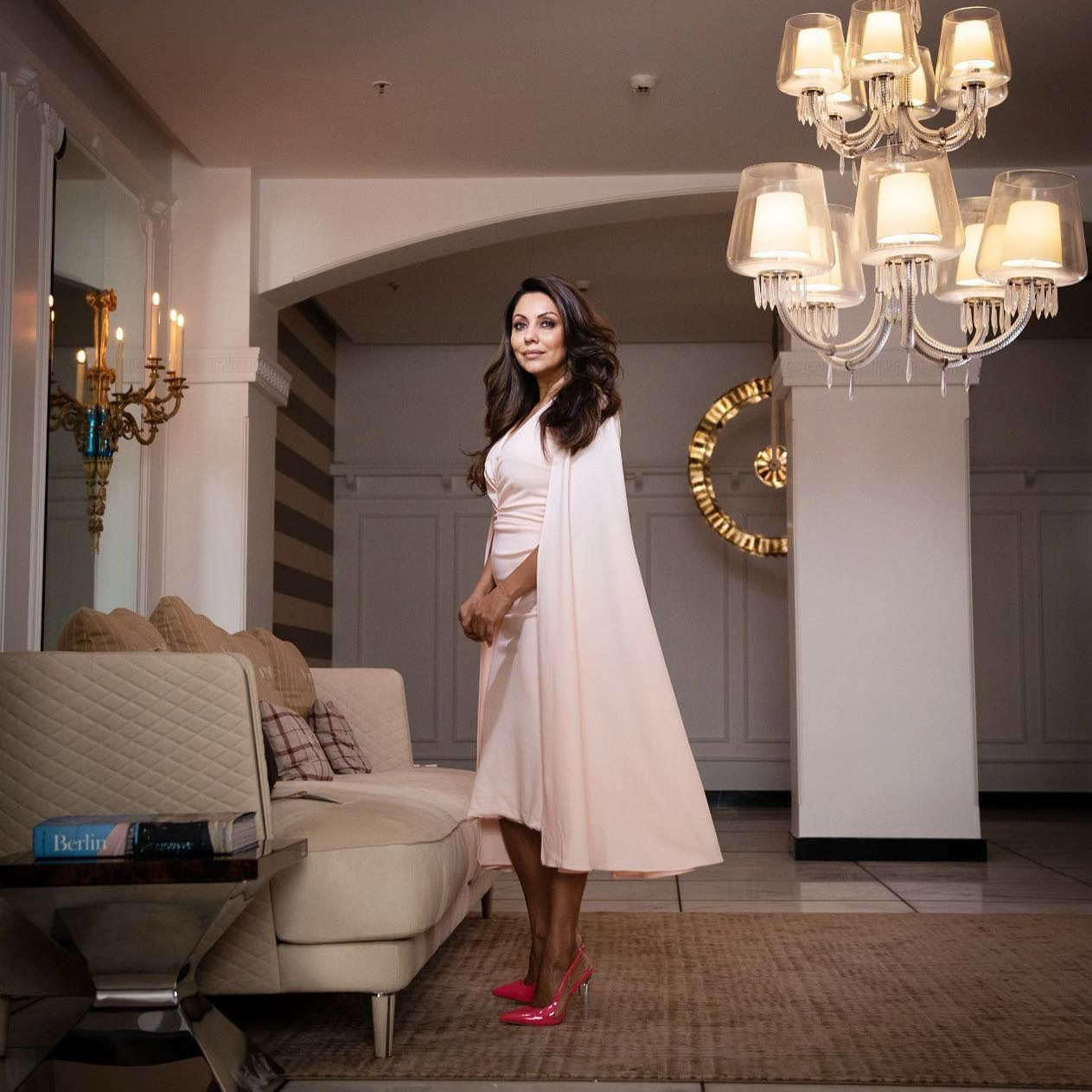 Business: Gauri Khan co-founded Red Chillies Entertainment with Shah Rukh Khan in 2002, producing successful films like 