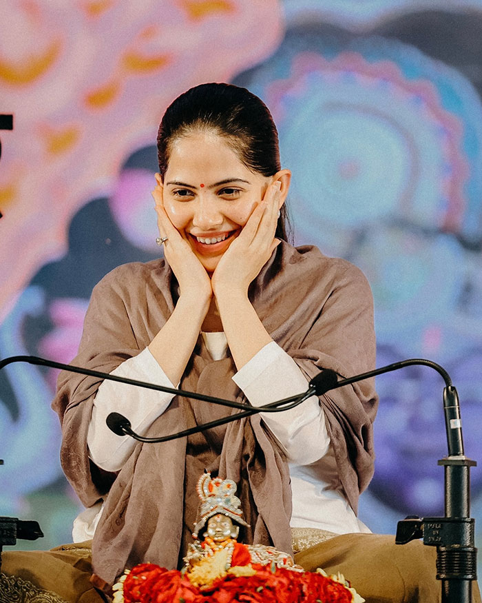जया किशोरी को भरा आज कौन नहीं जानता। जया अपने खास विचारों के लिए जानी जाती हैं