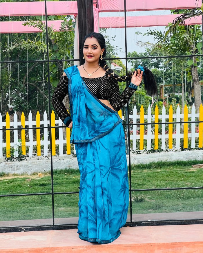 तृषाकर मधु भोजपुरी की मशहूर अभिनेत्री है और सोशल मीडिया पर उन्हें काफी एक्टिव देखा जाता है