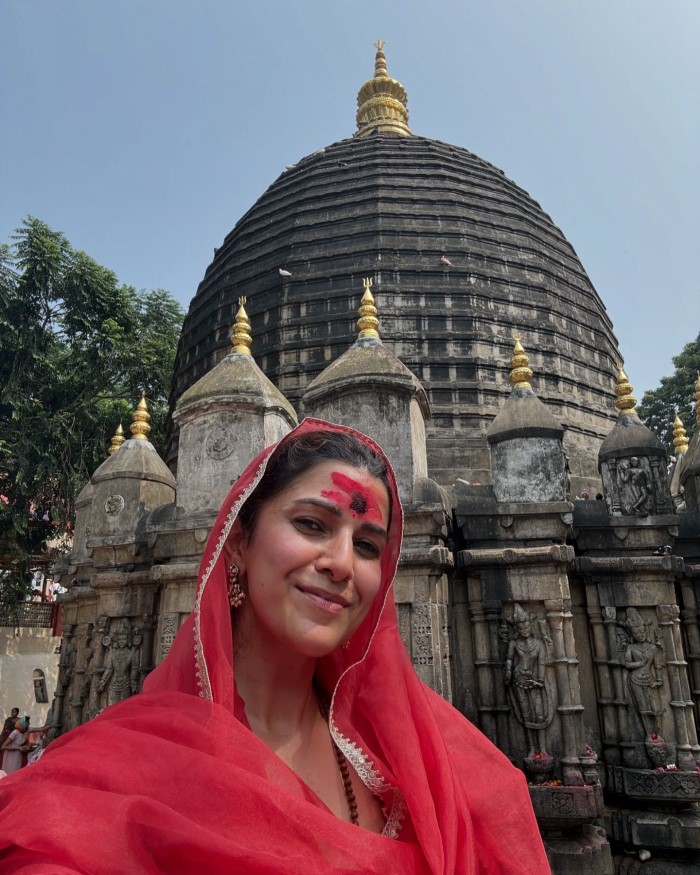 इस वीडियो में निमृत कौर अपने स्कूल लव के बारे में बात करती हुई नजर आई और इसको सुनकर अभिषेक बी हैरान हो गए। एक्ट्रेस ने कहा कि 