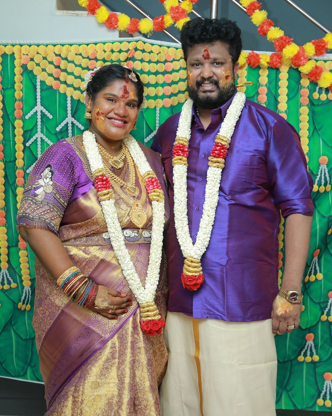 Robo Shankar's Daughter Indraja Shankar Celebrates 5th-Month Baby Shower