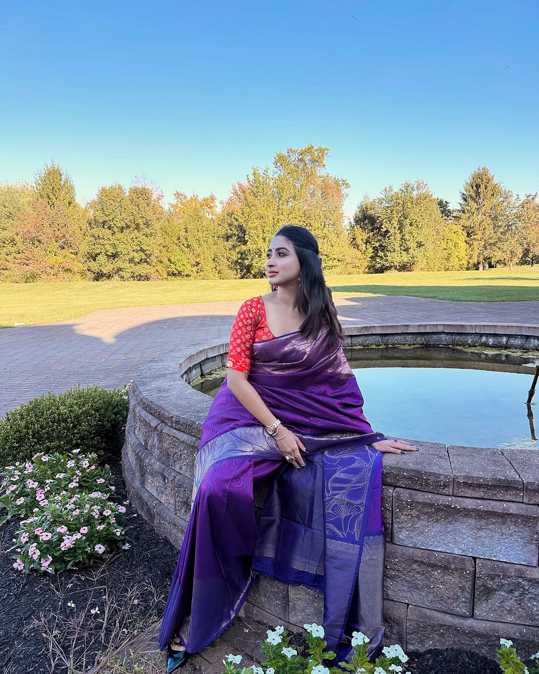 Saanya Iyer's Stunning Navaratri Look in New Jersey