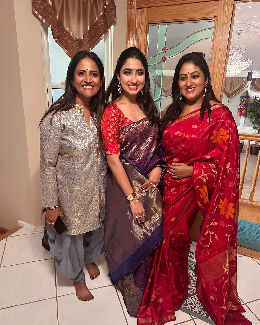 Saanya Iyer's Stunning Navaratri Look in New Jersey