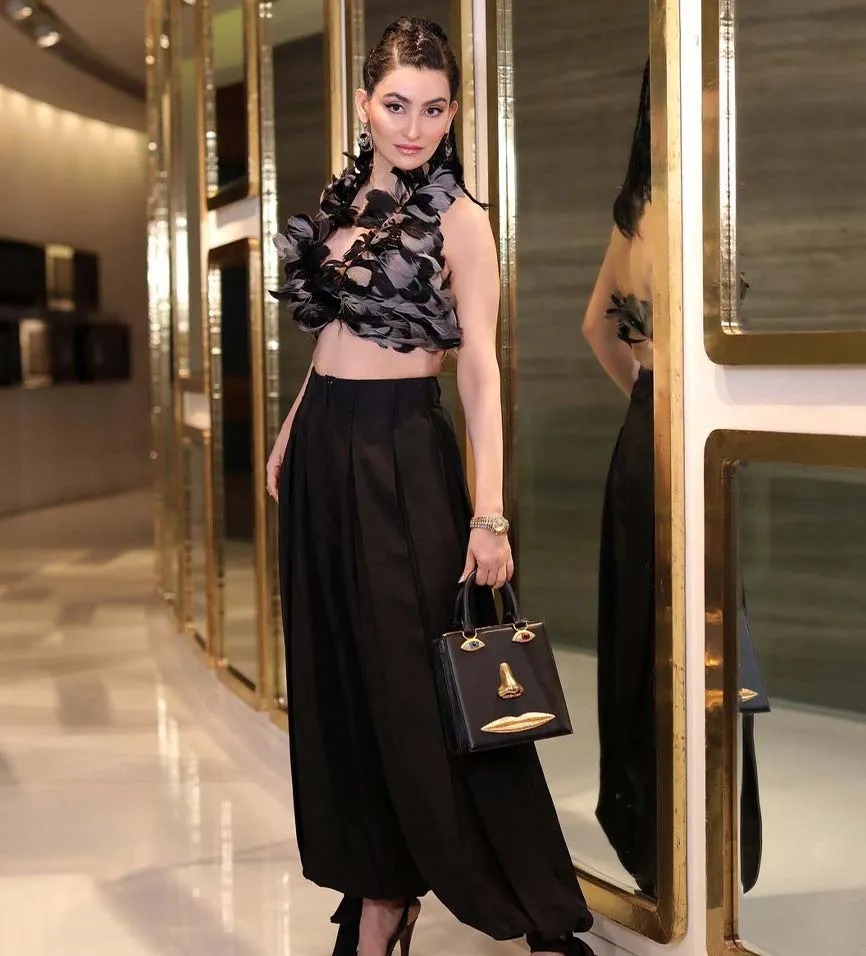 Shalini Pasi Luxurious House Has 14 Rooms with gold art work on walls Inside Photos