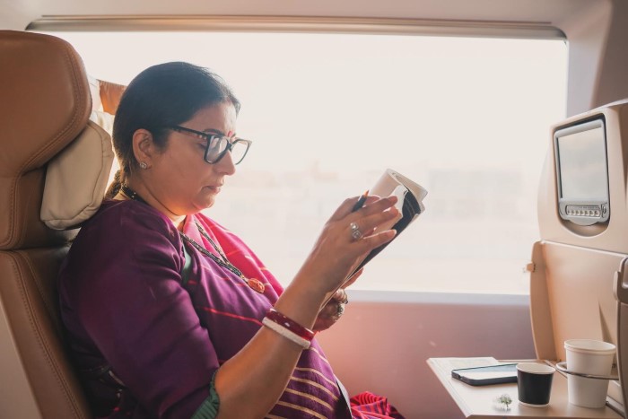 अब दो आईकॉनिक सितारों को एक ही फ्रेम पर देखने के लिए फैंस भी काफी ज्यादा उत्साहित है