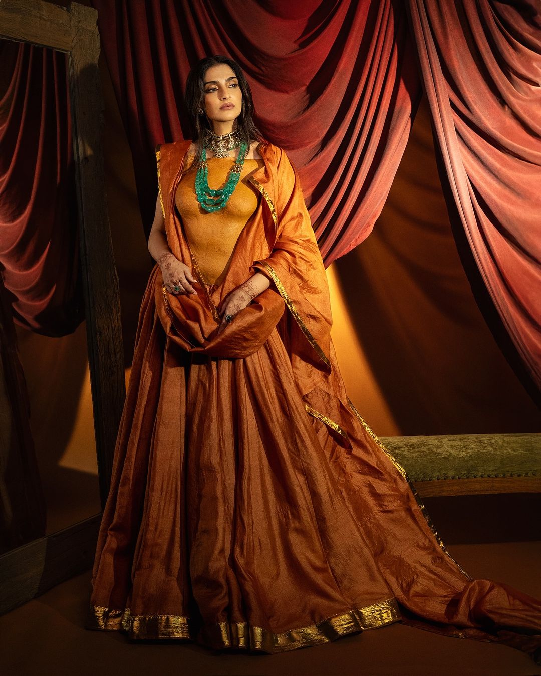Sonam Kapoor's stunning khadi costume reflects the Earth's essence and has a connection to Karnataka