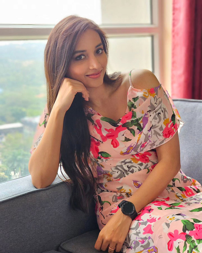 Srinidhi Shetty's personal life, including her relationship status, is kept private, and she has not publicly disclosed her boyfriend.  She enjoys dancing, yoga, reading, trekking, and swimming.