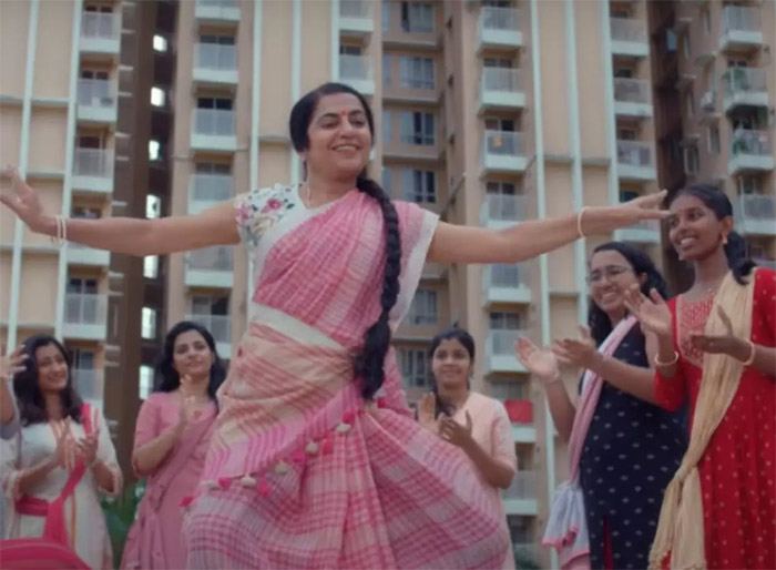 Each episode of Soul Stories delves into the lives of four women residing in the same building