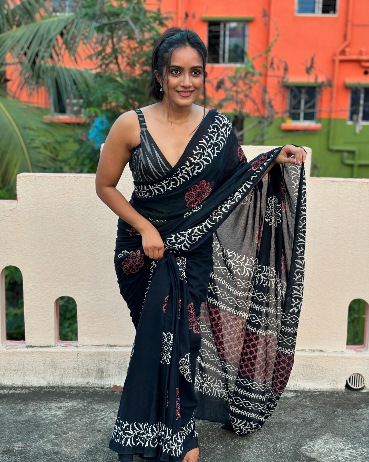 Title: Ullu App Actress Amika Shail: Biography, Photos, Lifestyle, Web Series, And More