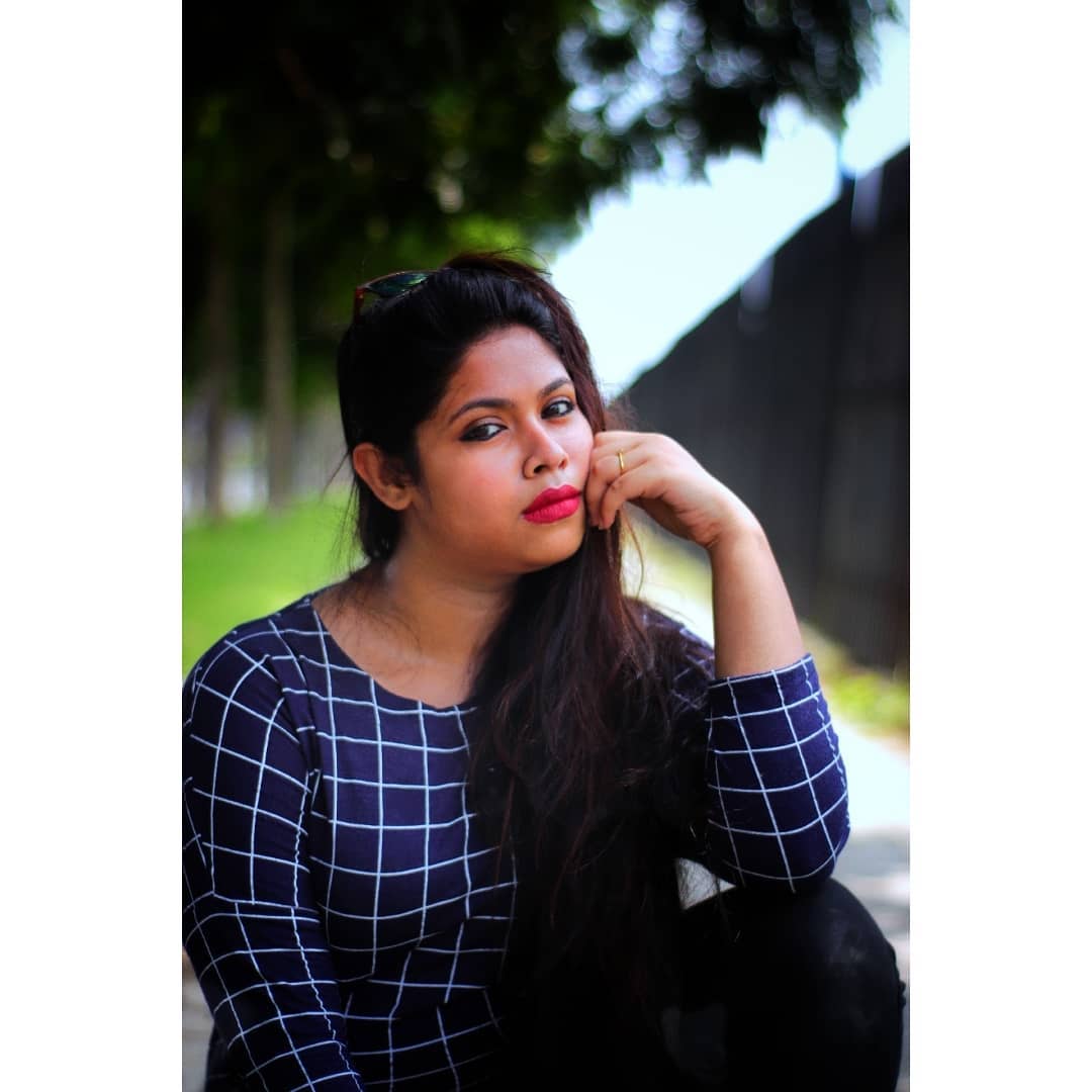 Ullu App Actress Ishika Bose photos.