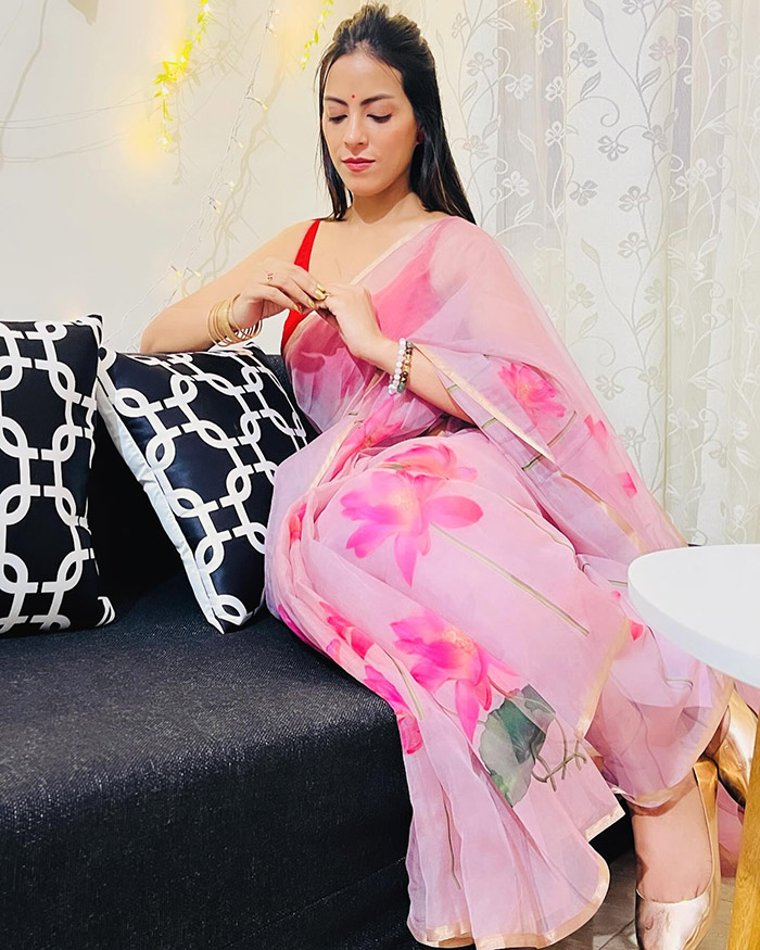 She made her debut in the web series 