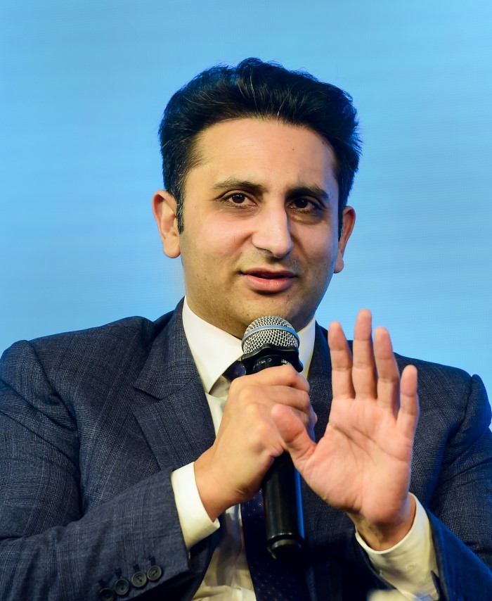 Networth: As of October 2024, Adar Poonawalla's Net Worth is estimated to be around $16.3 billion (approximately ₹136,000 crore).