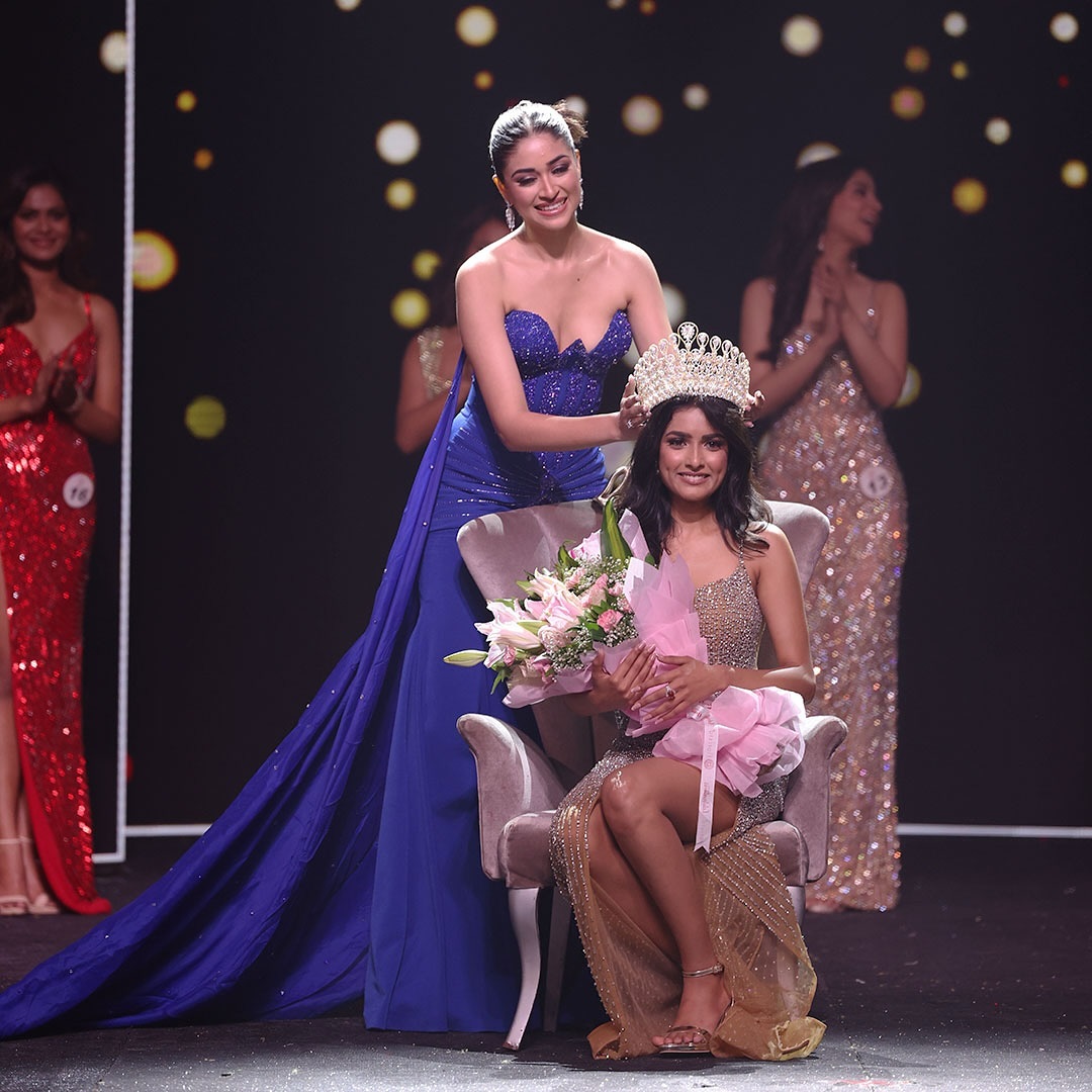 Nikita Porwal 18-Year-Old Crowned Femina Miss India 2024