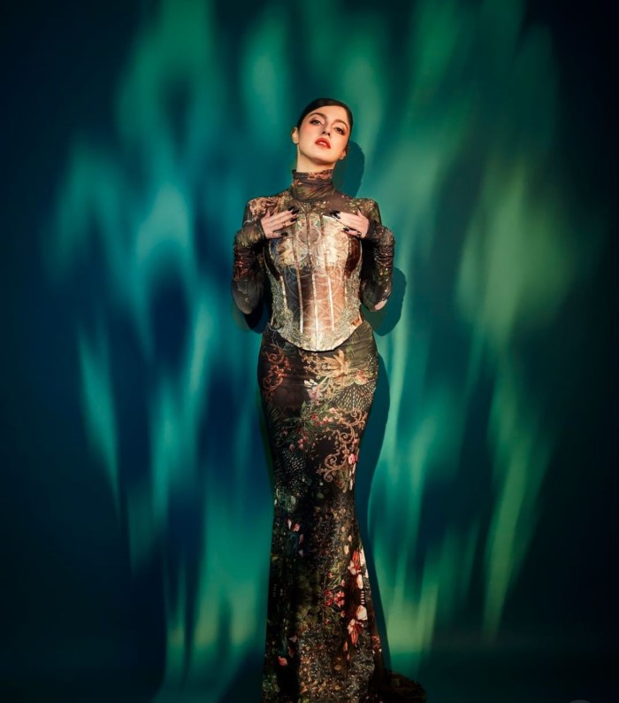 7 Times Divya Khossla Set The Ablaze With Her Mesmerizing