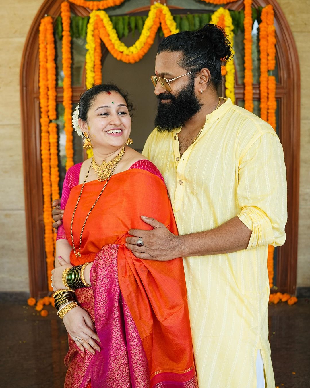 Actor Rishab shetty celebrates Diwali with wife and children