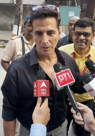 Akshay Kumar was among the first celebrities to cast his vote in the Maharashtra Assembly elections on November 20, 2024.