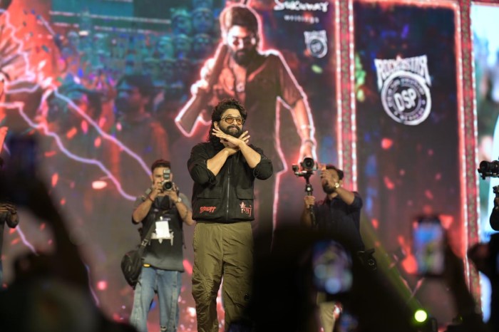 Rashmika Mandanna delighted fans with impromptu dance moves to popular songs from the film, creating an electric atmosphere.