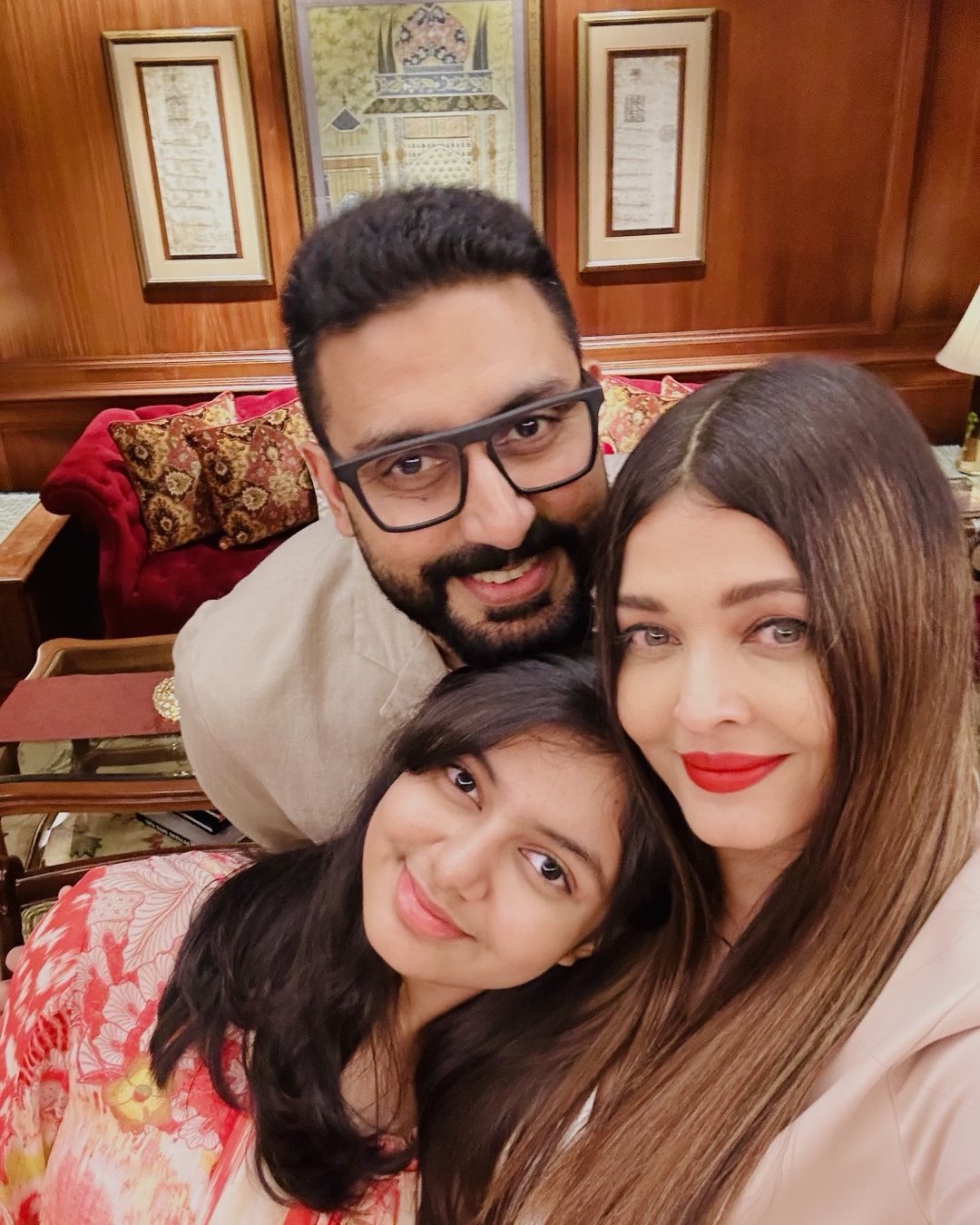 Amidst Divorce Rumors Abhishek Bachchan Heaps Praises For Wife Aishwarya Rai