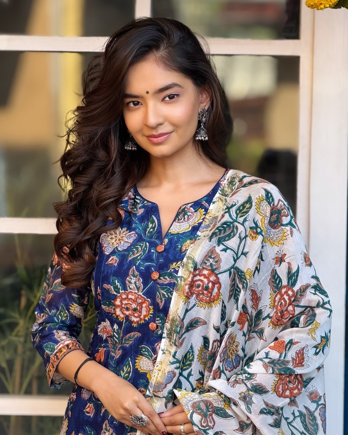 अनुष्का सेन भी अभी के वक्त में भले ही टीवी इंडस्ट्री में एक्टिव ना हो लेकिन चाइल्ड आर्टिस्ट के तौर पर उन्होंने काफी सारे शोज में काम किया है। उन्होंने भी सिर्फ 22 साल की उम्र में मुंबई में खुद का घर खरीदा।