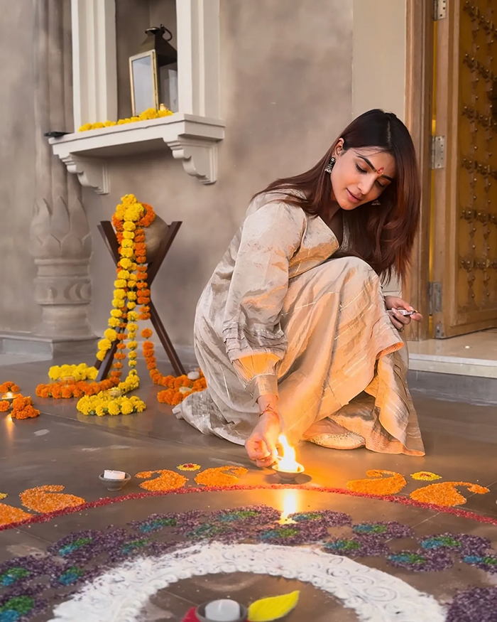 Samantha Ruth Prabhu Celebrated Diwali, sharing moments of joy.