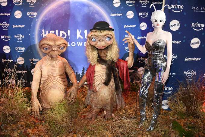 Heidi Klum Stuns as E.T. at Her Iconic Annual Halloween Bash