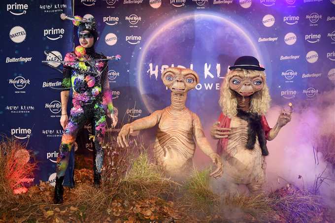 Heidi Klum Stuns as E.T. at Her Iconic Annual Halloween Bash