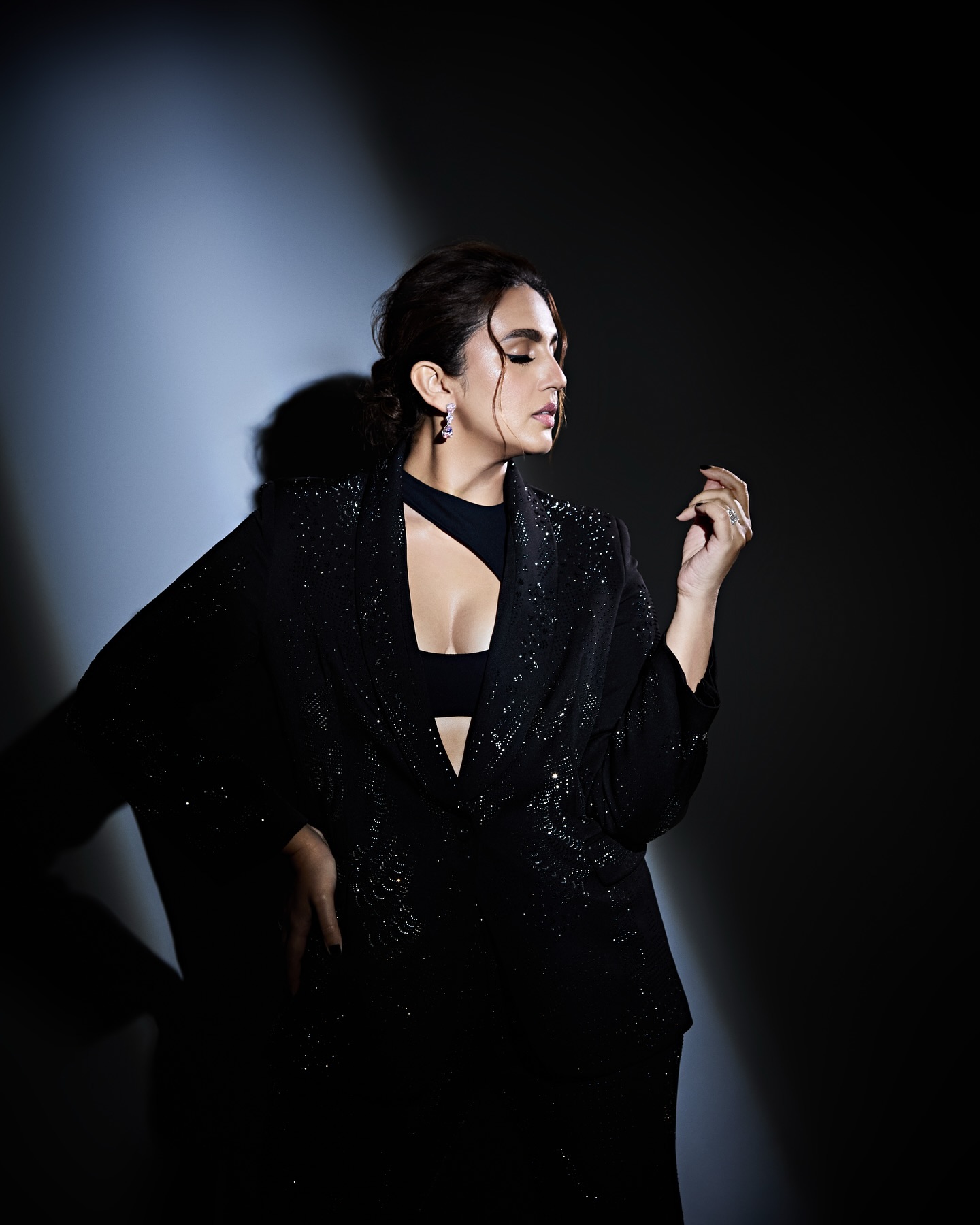 Huma Qureshi Stuns In Latest Photoshoot Black In Beauty