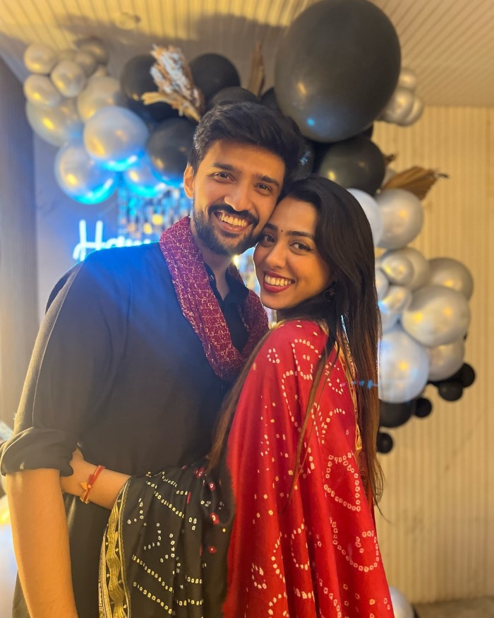 Fans of Jheel Mehta are thrilled to see her happy and excited about her upcoming nuptials.