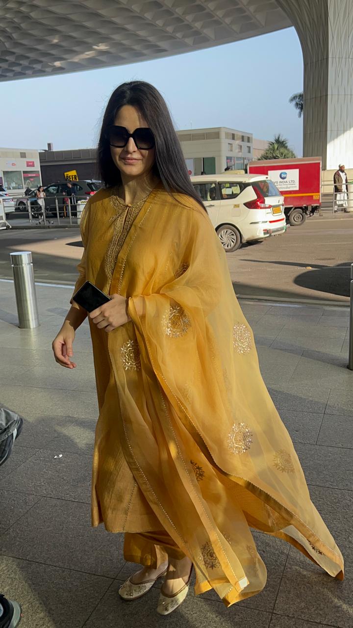 Katrina Kaif Stuns In A Yellow Punjabi Suit As She Rushes To Catch A Flight At Mumbai Airport