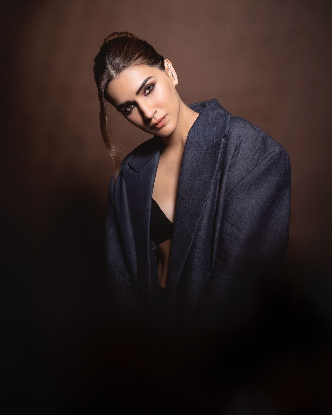Kriti Sanon wishes rumoured boyfriend Kabir Bahia on his birthday