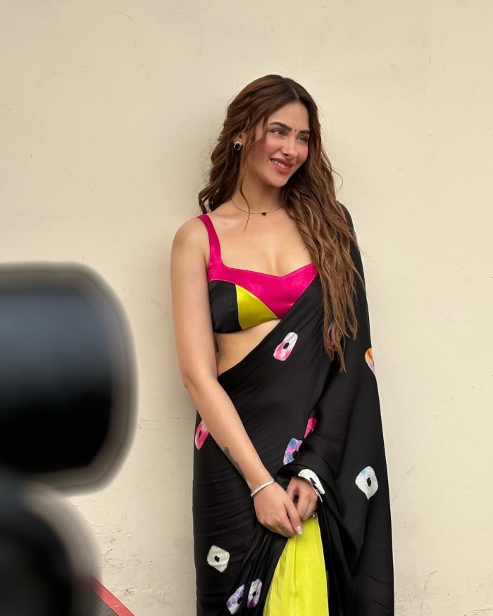 एक इंटरव्यू के दौरान माहिरा शर्मा ने इस पर बात भी की थी और बताया था कि मैं स्क्रीन पर हर तरीके के सीन करने के लिए पूरी तरीके से तैयार हूं