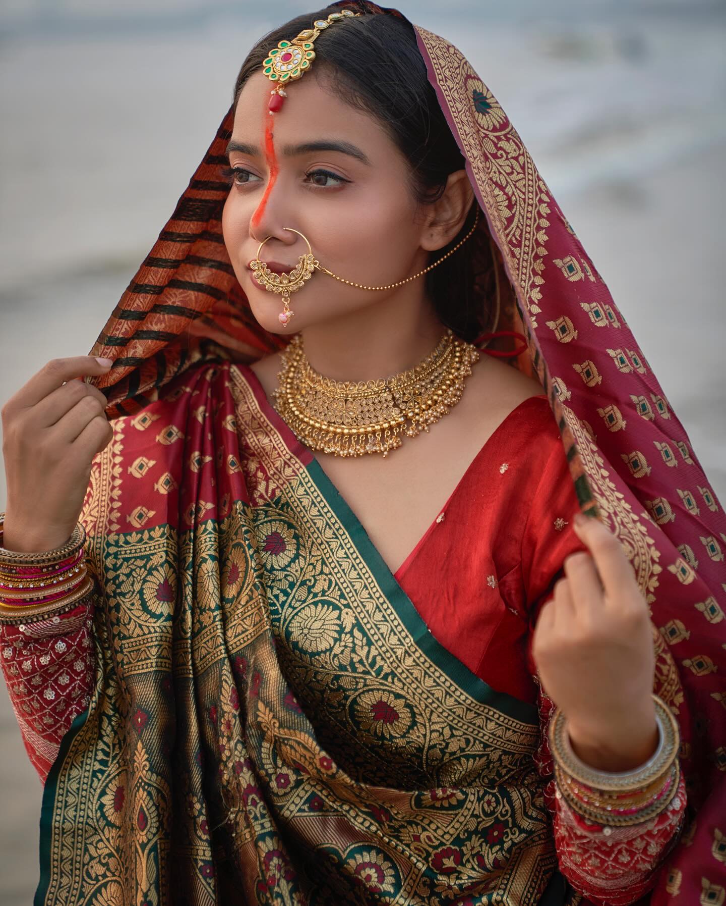 Manisha Rani Decks Up in Traditional Attire for Chhath Puja Celebrations