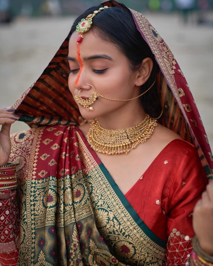 जानकारी के लिए आपको बता दें कि मनीषा रानी एक सोशल मीडिया इनफ्लुएंसर है और अब एक एक्ट्रेस भी बन चुकी है
