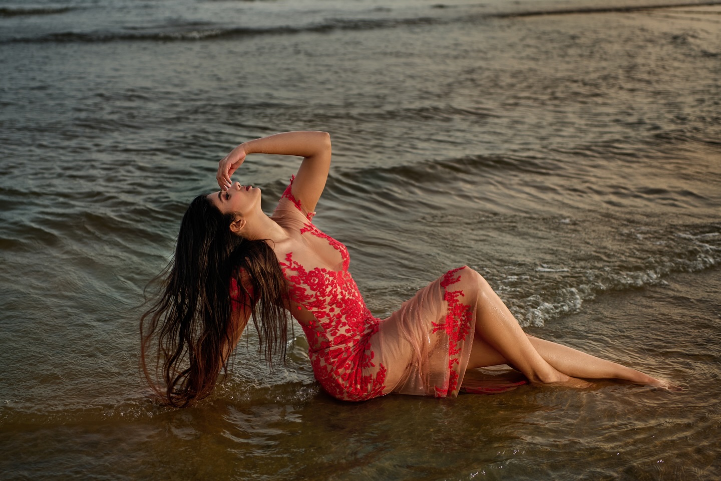 Pragya Nagra's Glamorous Beach Photoshoot