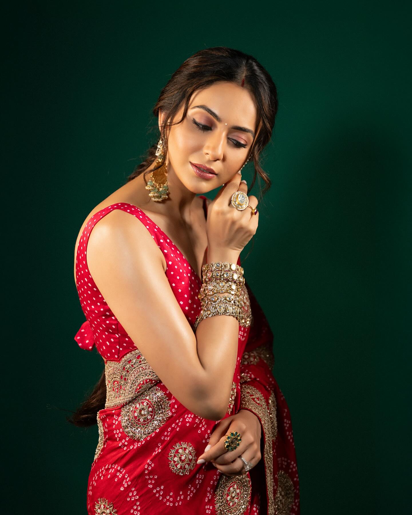 Rakul Preet Singh's Stunning Red Saree Ensemble for Diwali Festival