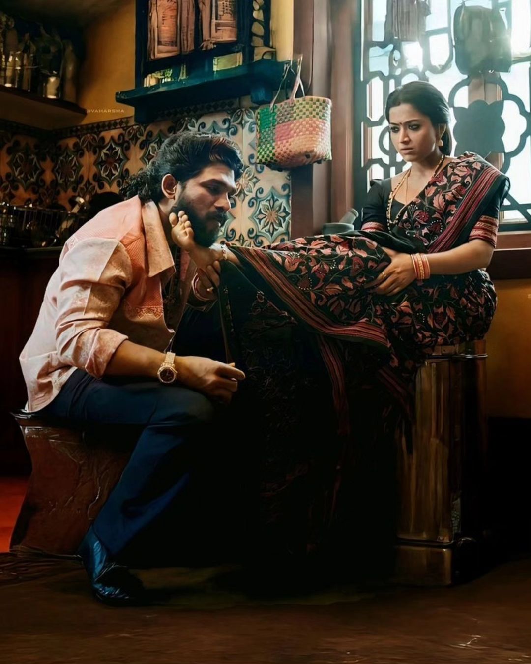 Rashmika Mandanna Shares Srivalli And Pushpa's Unseen PICS, Calls Pushpa 'Flower'