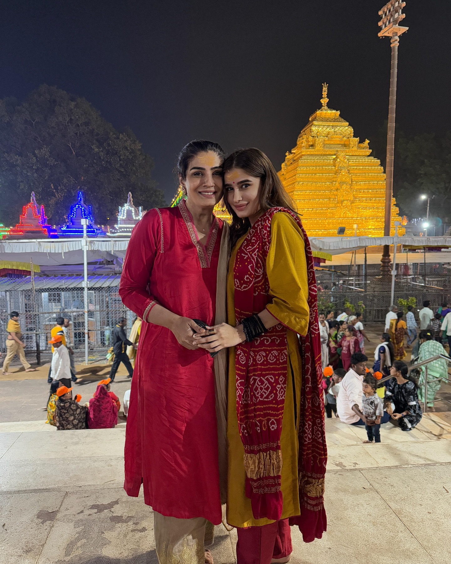 Raveena Tandon And Rasha Thadani Seek Blessings At Mallikarjuna Jyotirlinga