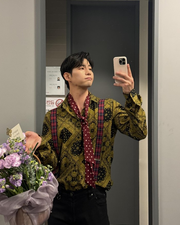 Song Jae Rim was found dead in his Seoul apartment on November 12, 2024. Authorities discovered a two-page farewell note, suggesting a possible suicide