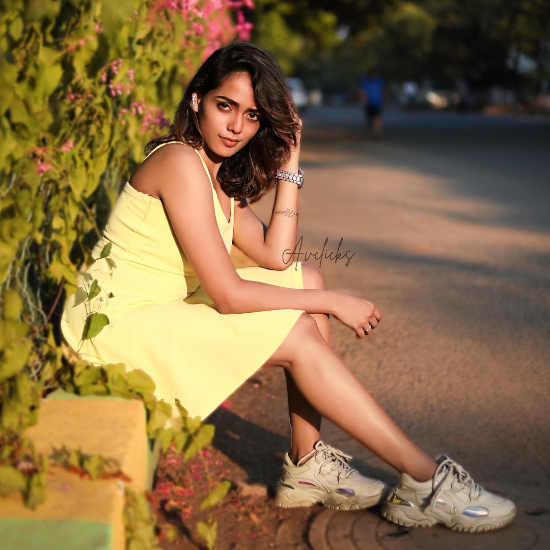 Riya Thiyagarajan: Age, Family Background, Boyfriend, Biography, Contoversies & More