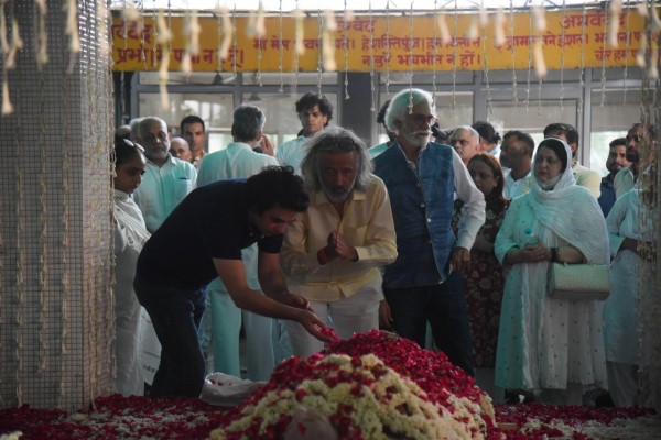 Prominent figures from the fashion world and Bollywood paid heartfelt tributes on social media, celebrating his legacy.