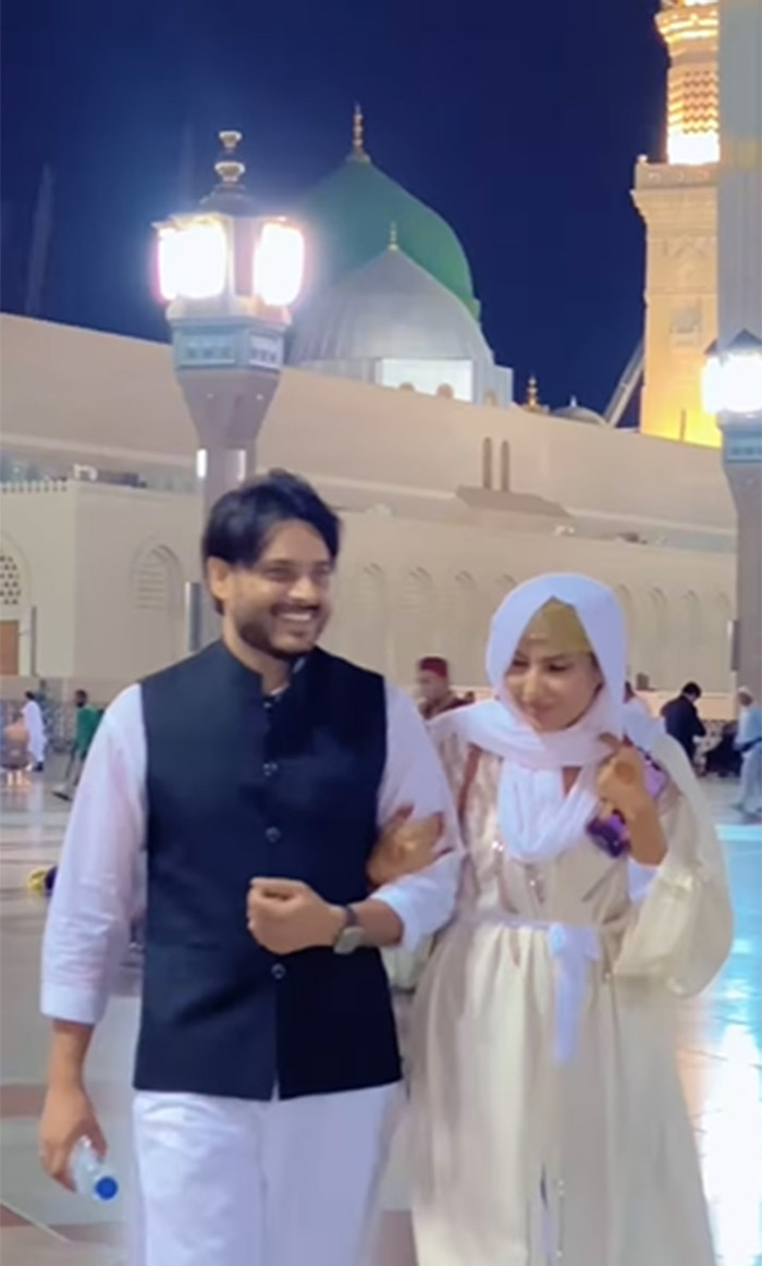 The shared Umrah experience showcased the supportive and loving relationship between Sana Khan and her husband