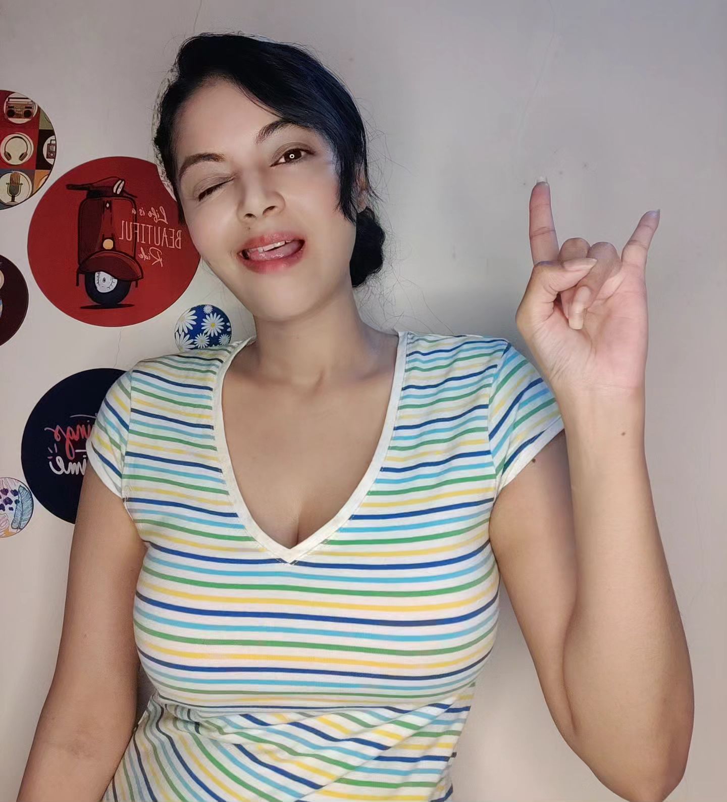 Sanam Shetty was born on November 12, 1988, making her 32 years old as of 2020. She was born and raised in Bengaluru, Karnataka, India.