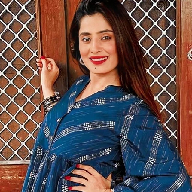 वैशाली ठक्कर भी टीवी की एक मशहूर अभिनेत्री मानी जाती थी और आपको बता दें कि 29 साल की उम्र में उनका निधन हो गया।