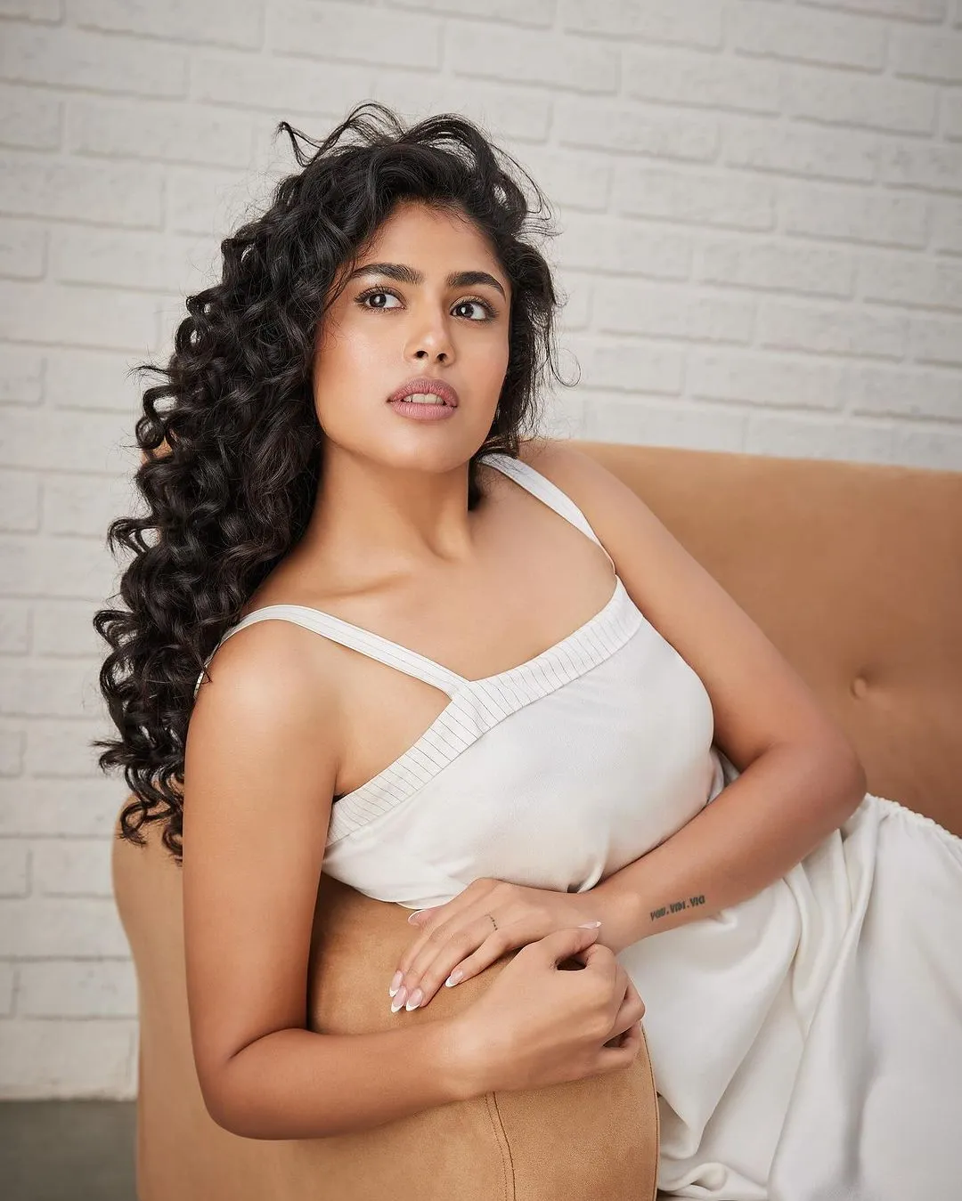 Faria Abdullah White Dress Photos