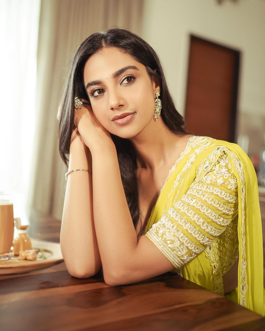 Meenakshi Chaudhary hot photos