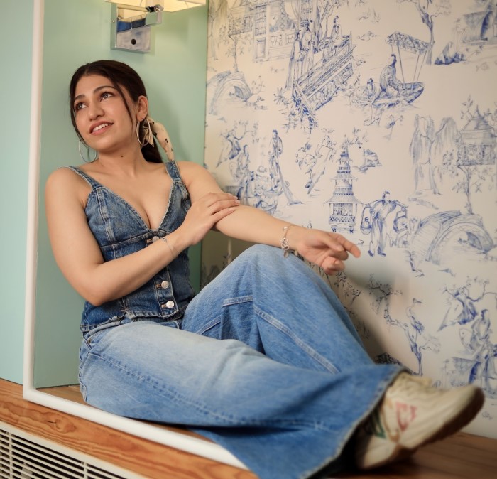 Tulsi is married to Hitesh Ralhan, an entrepreneur. They tied the knot in 2015 and have a son named Shivaay Ralhan, making their family complete.