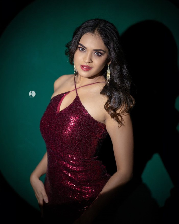 Family: Details about her family are not widely publicized, maintaining privacy