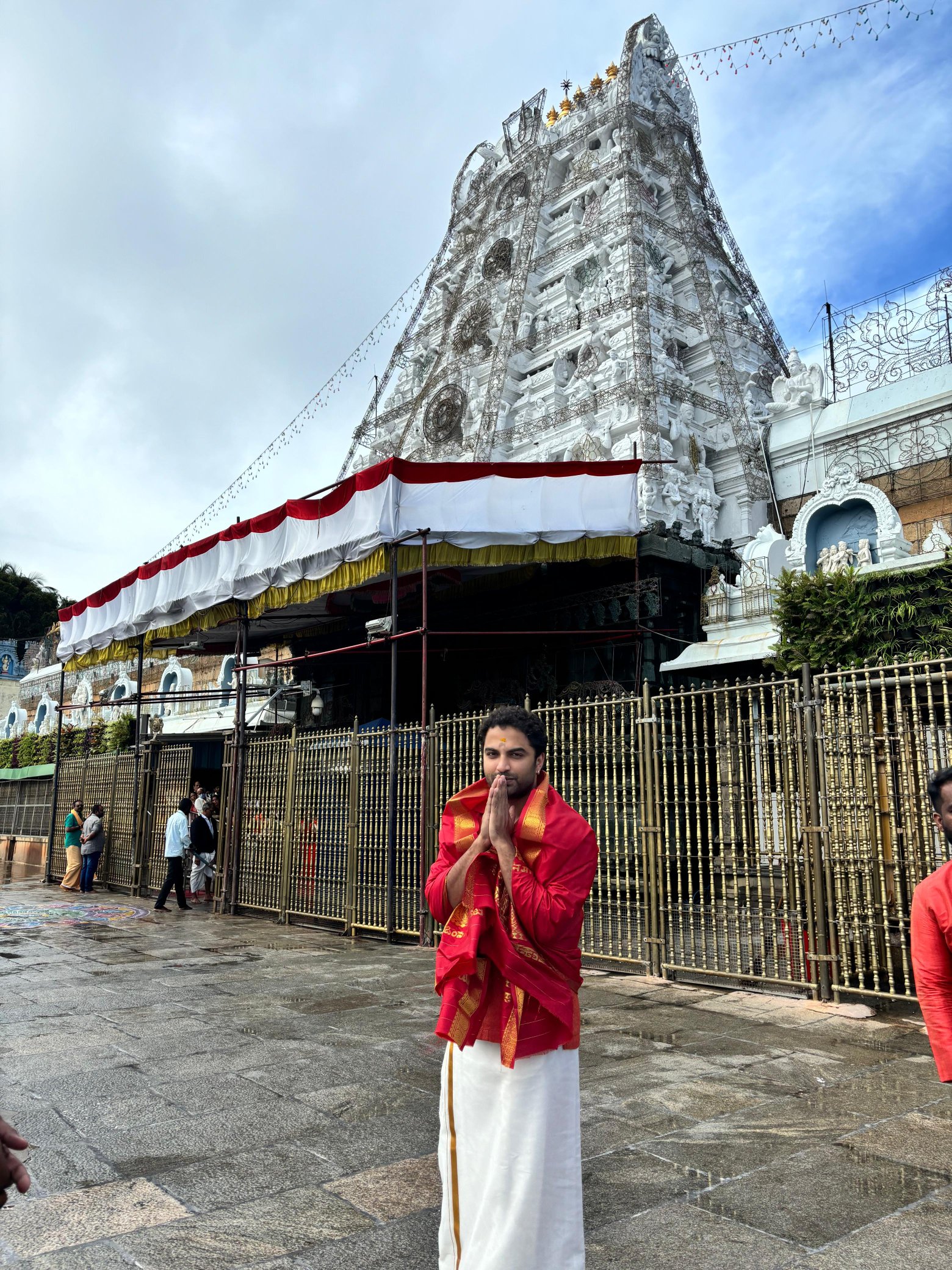 Vishwa K Sen Actor Seeks Lord Venkateshwara Swamy's Blessings Ahead Of Mechanic Rocky Release