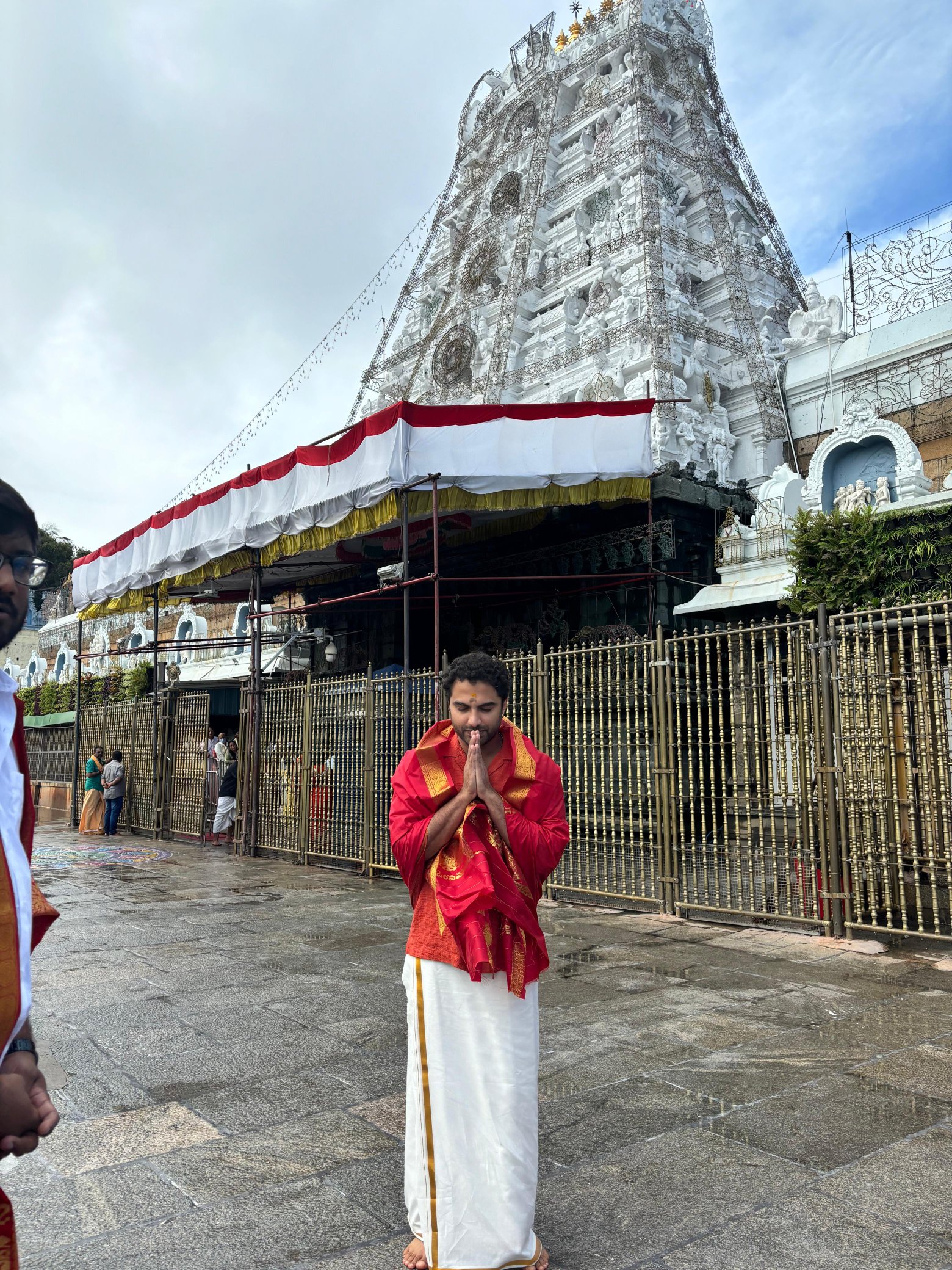 Vishwa K Sen Actor Seeks Lord Venkateshwara Swamy's Blessings Ahead Of Mechanic Rocky Release