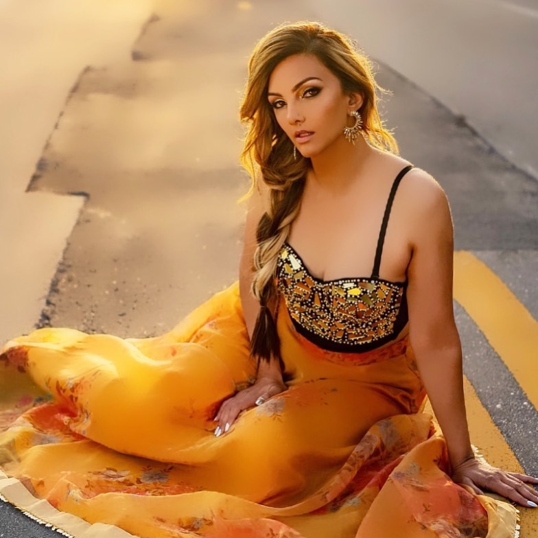 Who Is Somi Ali? Age, Family Backgound, Bollywood Ties, Networth, Movies & More